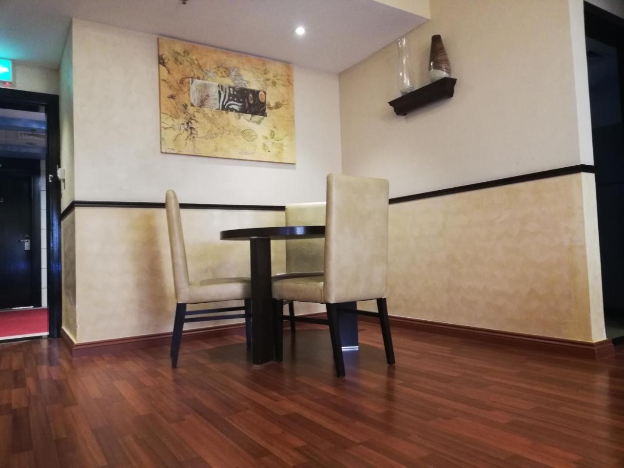 Boulevard City Suites Hotel Apartments Dubai Exteriör bild